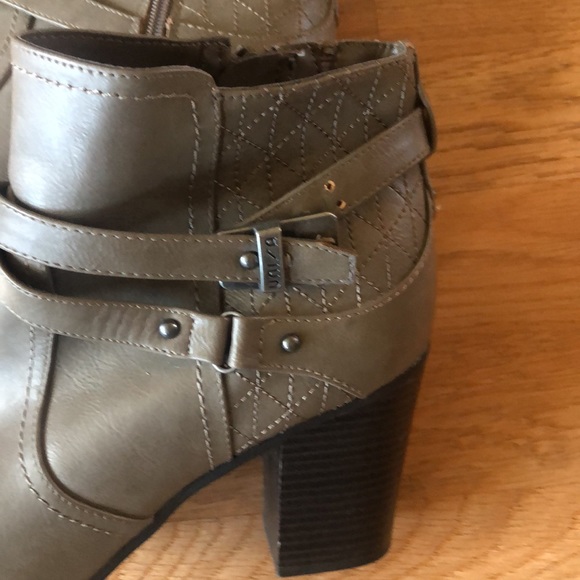 Unisa Ankle Boots size 10 - Picture 3 of 6